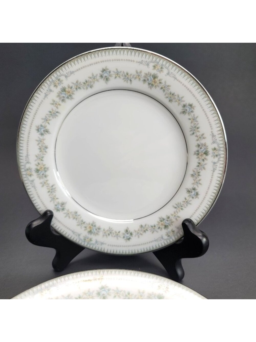 Noritake Norwood Side Dessert Plates Set of 6 White Silver Floral Japan CR160